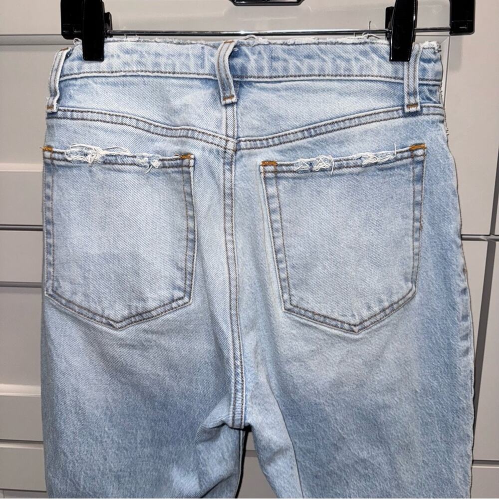 Abercrombie & Fitch High Rise Mom Jean 26 Regular Light Wash - Picture 5 of 7